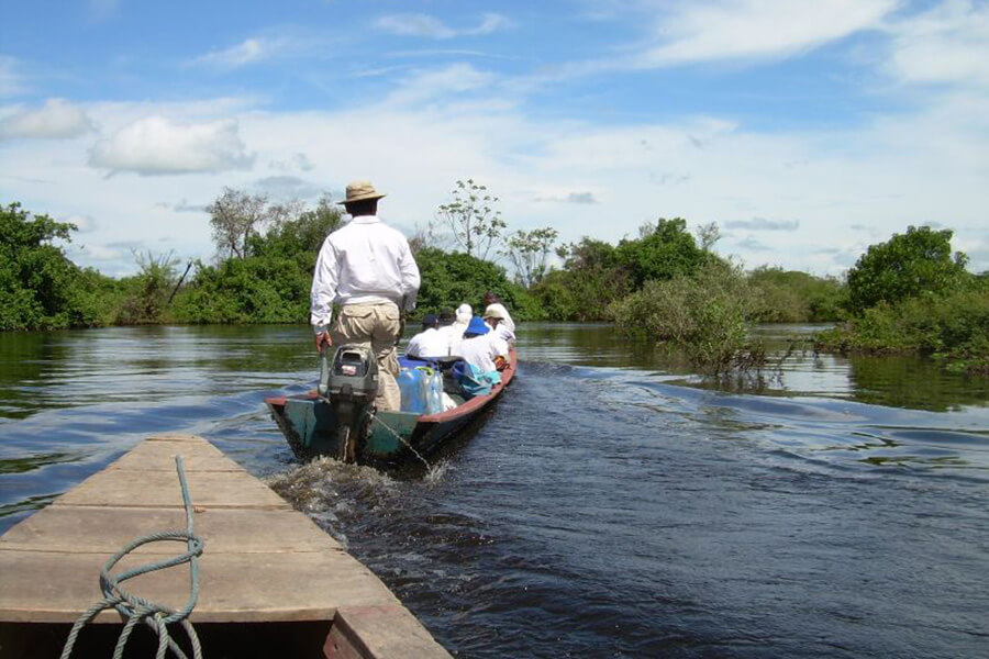 Exploring the sourrandings of Rurrenabaque in Bolivian jungle